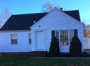 1203 Churchill Rd, Lyndhurst, OH 44124