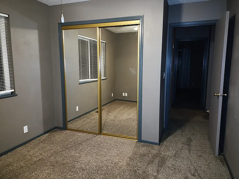 2620 Vintage Ave SE — Photo 20