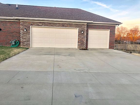 5th image of 5104 Garnet Ct