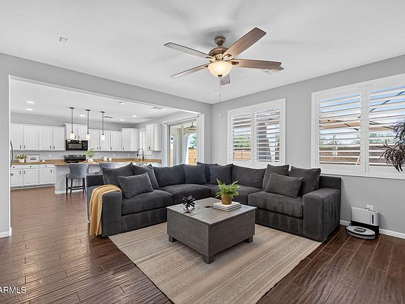 3rd image of 10213 E SABLE Avenue
