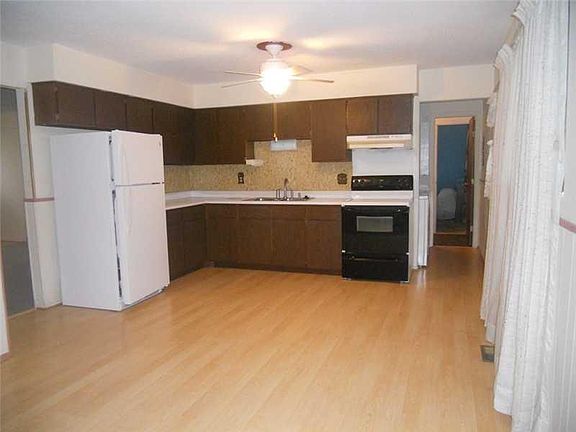 3rd image of 10225 E Bayton Ct