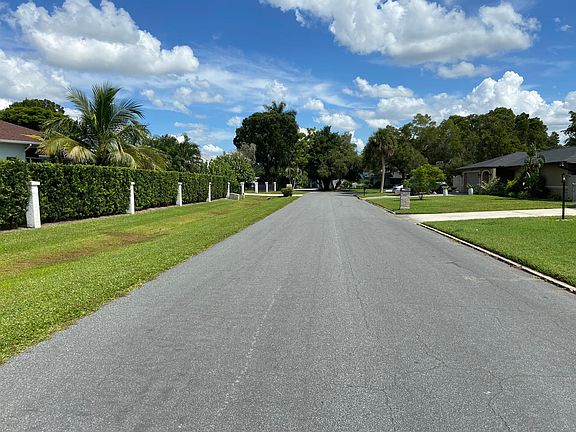 4th image of 1034 Shaddelee Ln E