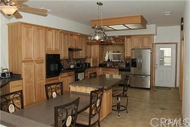 3rd image of 2854 N Arrowhead Ave