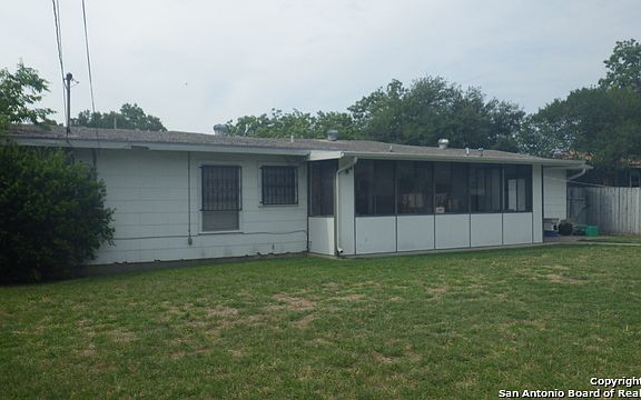 3rd image of 311 Teakwood Ln