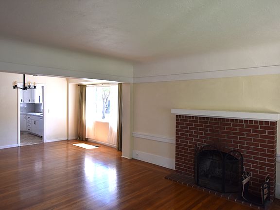 2nd image of 1635 Brewster Ave