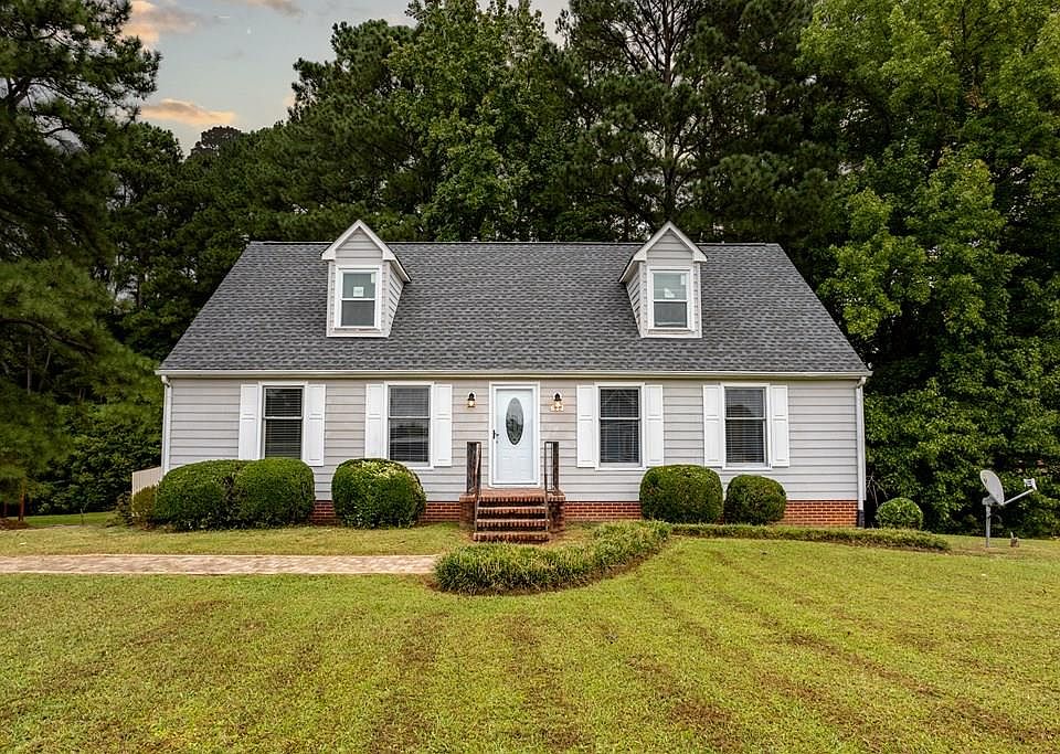 1st image of 618 Forest Ln