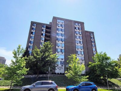 1050 Wall St APT 2E, Ann Arbor, MI, 48105