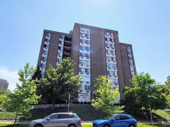 1050 Wall St APT 2E, Ann Arbor, MI 48105