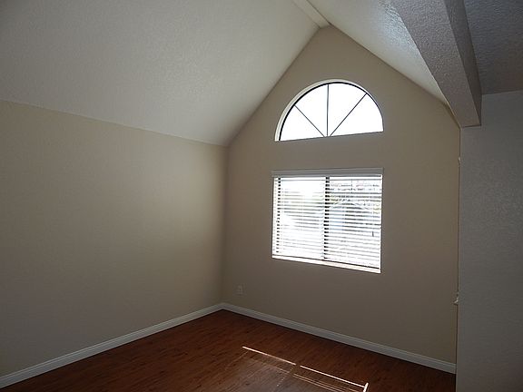 4th image of 2629 B St APT 6