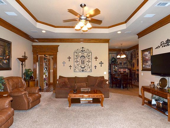 4th image of 8109 Fresno Dr