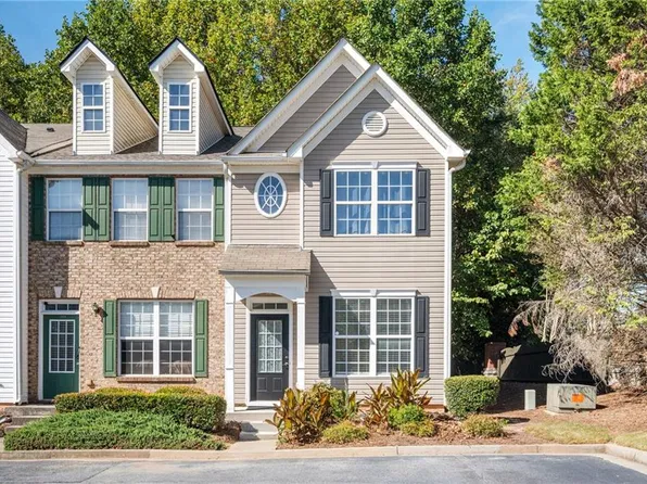 1321 Penhurst Dr, Lawrenceville, GA 30043