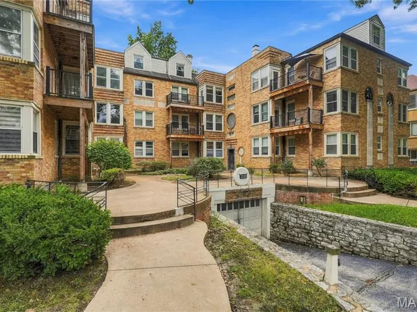 7536 York Dr APT 2B, Saint Louis, MO 63105