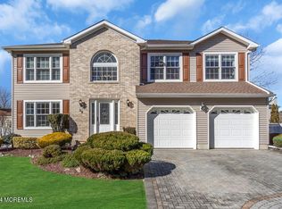 39 Sun Hollow Rd, Howell, NJ 07731