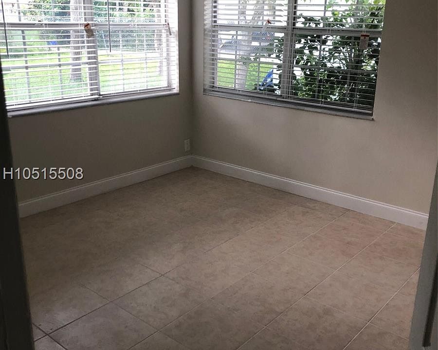 1st image of 608 SE 2nd Ave