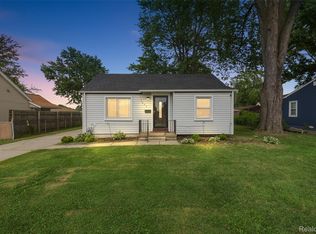 5869 Marvin St, Taylor, MI 48180