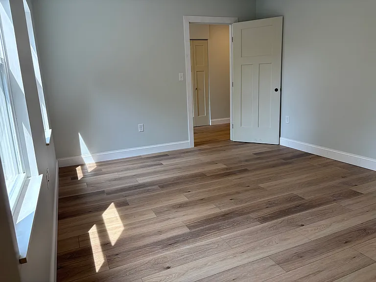 469 Amherst St #2R — Photo 7