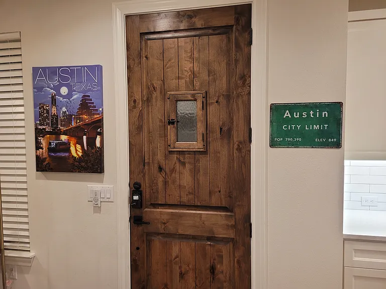 1101 Summit St #2 — Photo 23