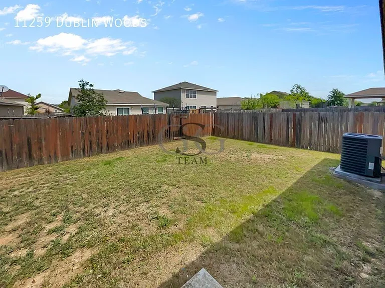 11259 Dublin Woods — Photo 22