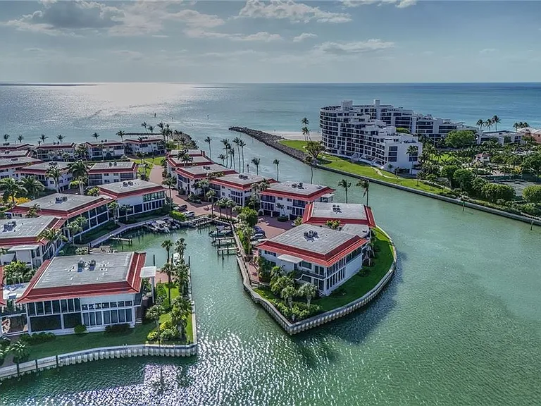 2258 Gulf Shore Blvd N #O1 — Photo 38
