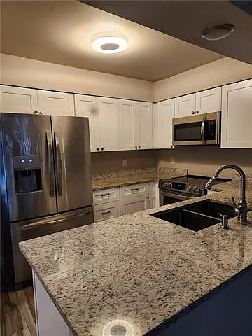 1536 Hickory Ave — Photo 11