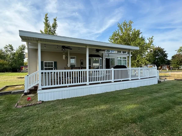25-116 Woodhaven Lakes, Sublette, IL 61367