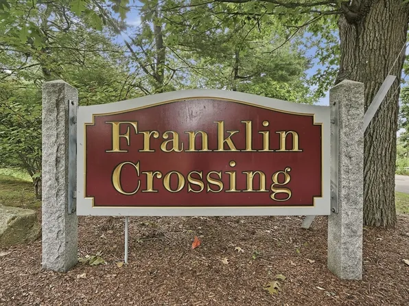 405 Franklin Crossing Rd, Franklin, MA 02038