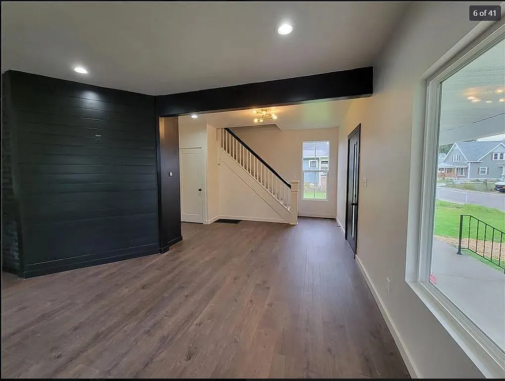 3 bed, 2322 sqft, $2,000 — Photo 4