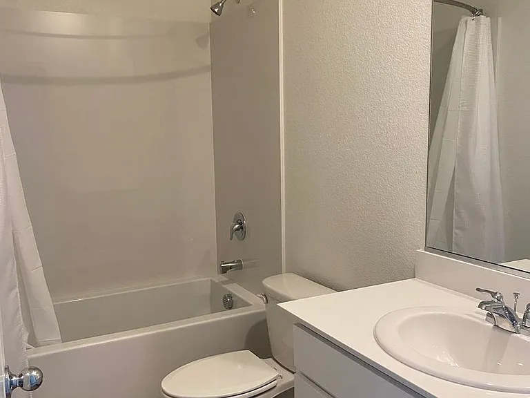 4516 Santa Fe St — Photo 5