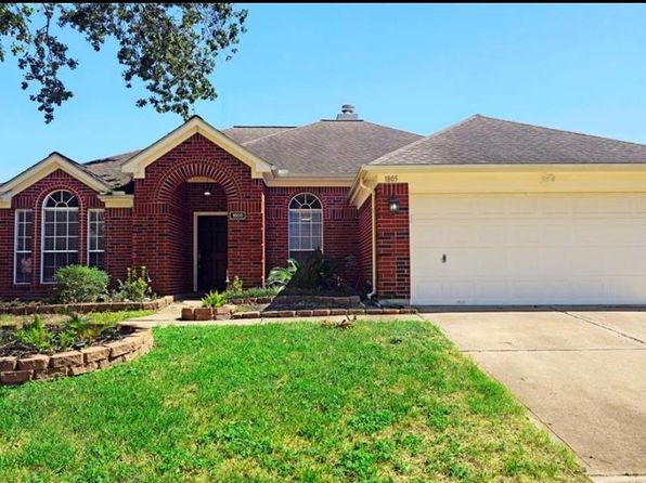 1805 Oak Hollow Dr W