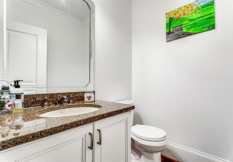 395 Laurent St NW #6 — Photo 31