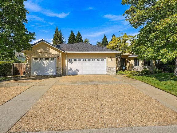 4th image of 2138 Princeton Way