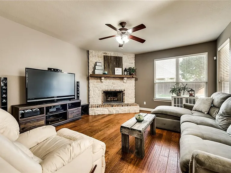 3824 Jeanette Ln — Photo 7