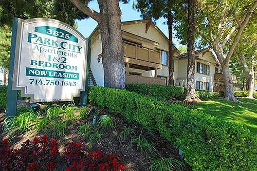1840 W La Veta Ave — Photo 1