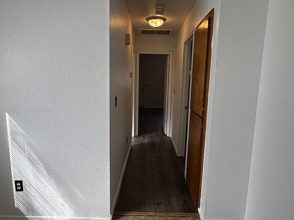 4th image of 244 N 5th Ave