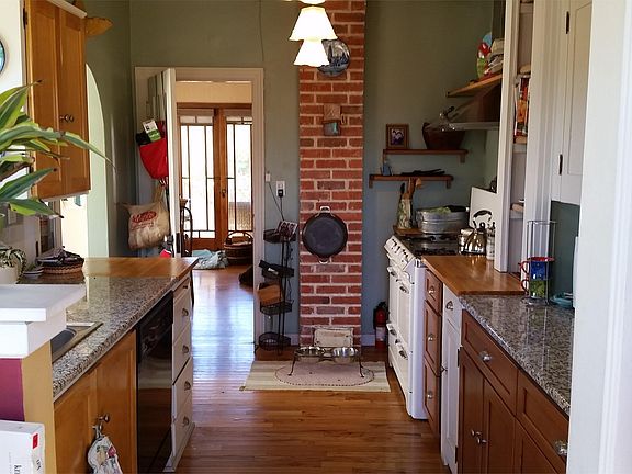 3rd image of 1101 Edgemont St