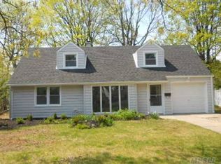 1365 Harry Ln, Merrick, NY 11566