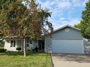 2003 Bayberry Ct, Sioux City, IA 51104