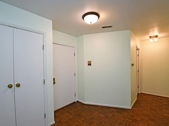 5th image of 3542 Amberacres Dr #106