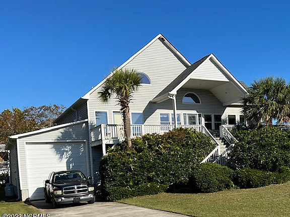 3rd image of 242 Hickory Shores Drive
