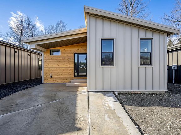 2nd image of 3025 Royston Rd #43