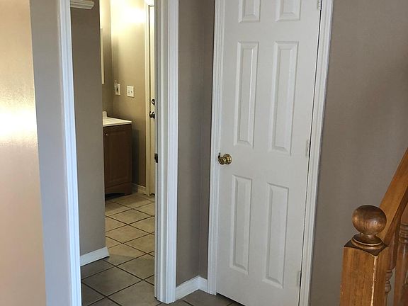 3rd image of 21809 Dolphin Ave