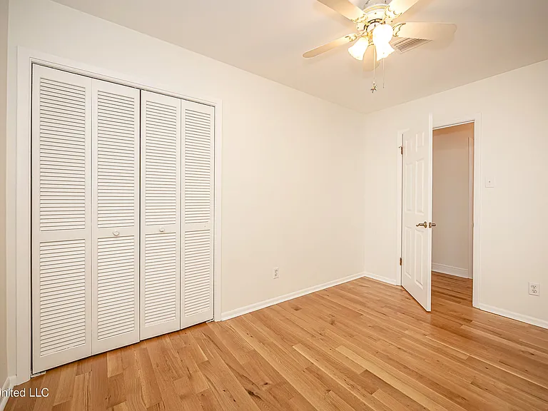 1107 Le Badine Ct — Photo 26