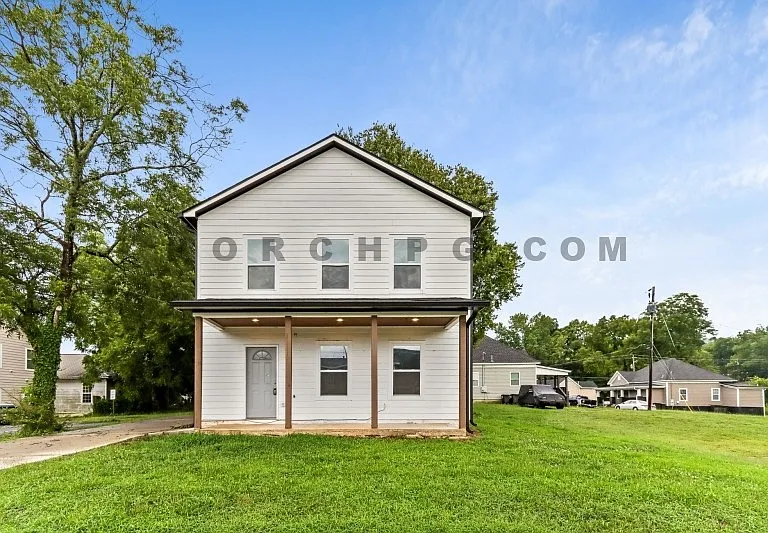 105 W Callahan St — Photo 1