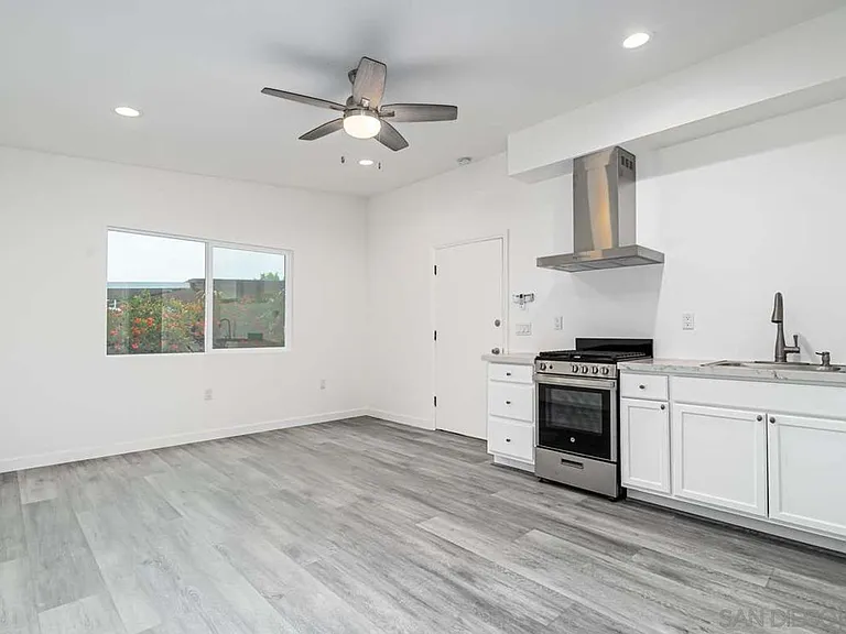 1319 Thermal Ave — Photo 16