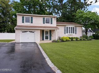 6 Mercury Street, Middletown, NJ 07748