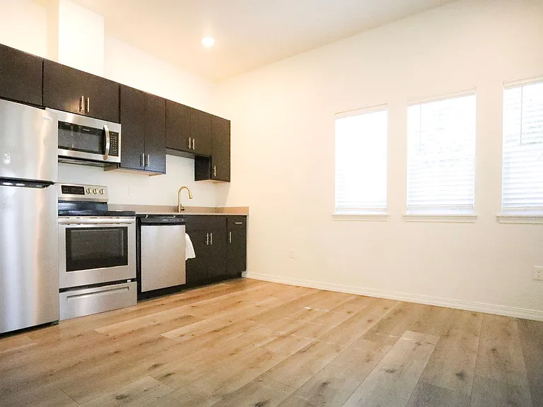 6005 SE 51st Ave — Photo 12