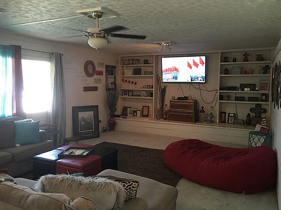 2nd image of 4915 Clover Ave