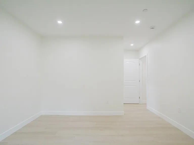 5740 N Beck Ave — Photo 21