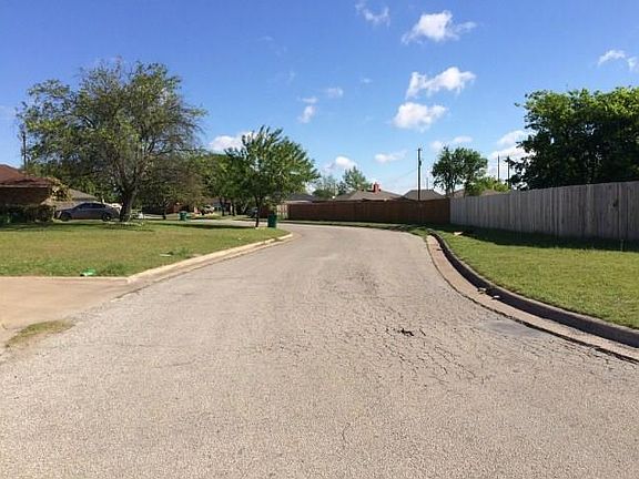 2nd image of 2007 Glenn Ln