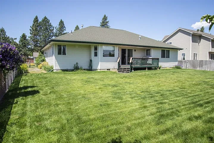 8868 N Huntington Ct — Photo 4